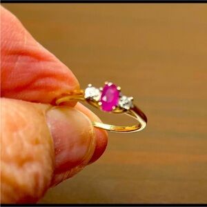 Elegant Gold and Pink Gemstone Ring